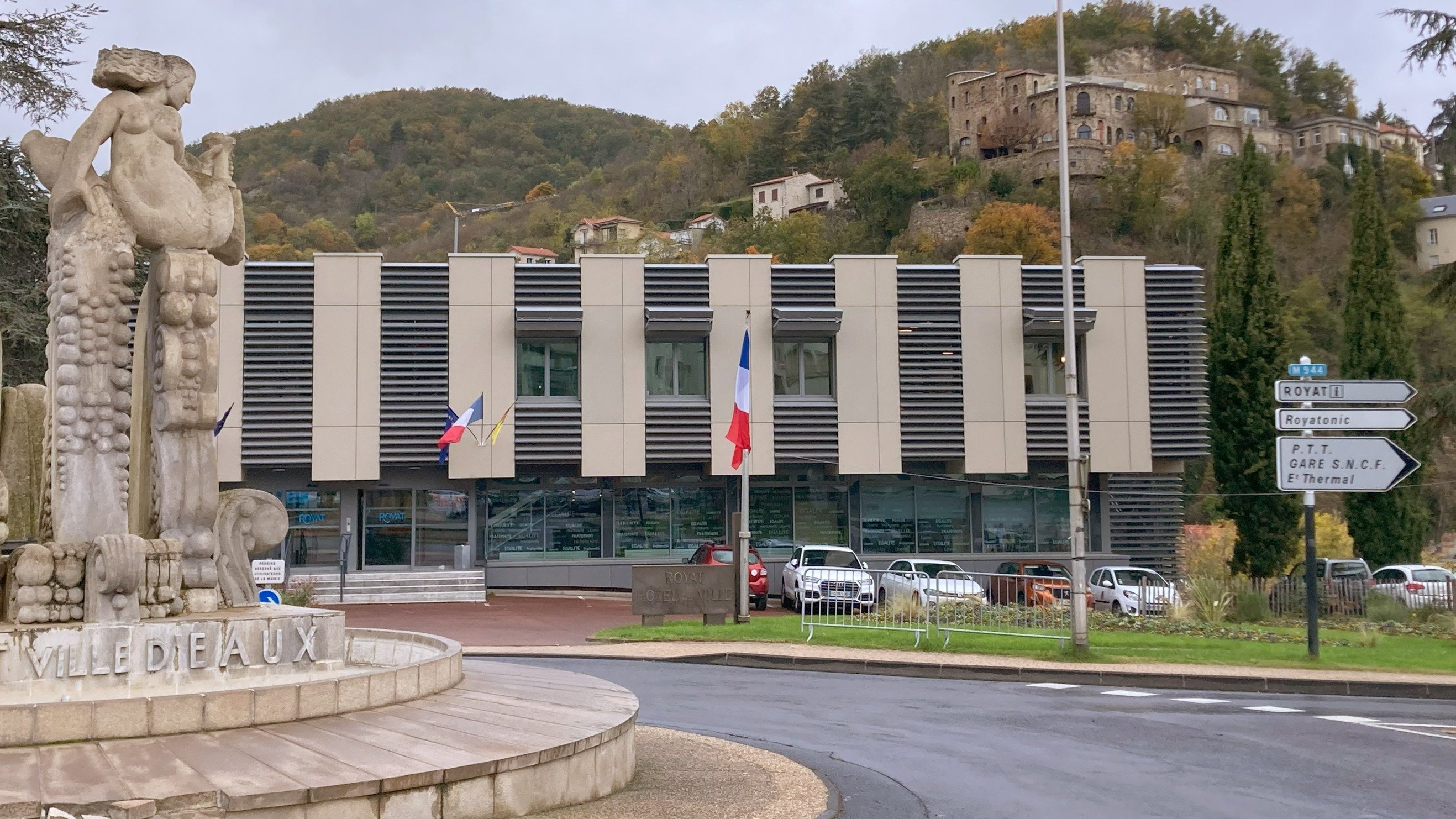 Efficacité environnementale et énergétique : une rénovation exemplaire pour l’hôtel de ville de Royat (63)