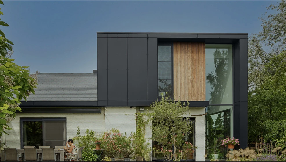 Gevelpanelen op residentiële woning. Renoveren met EQUITONE