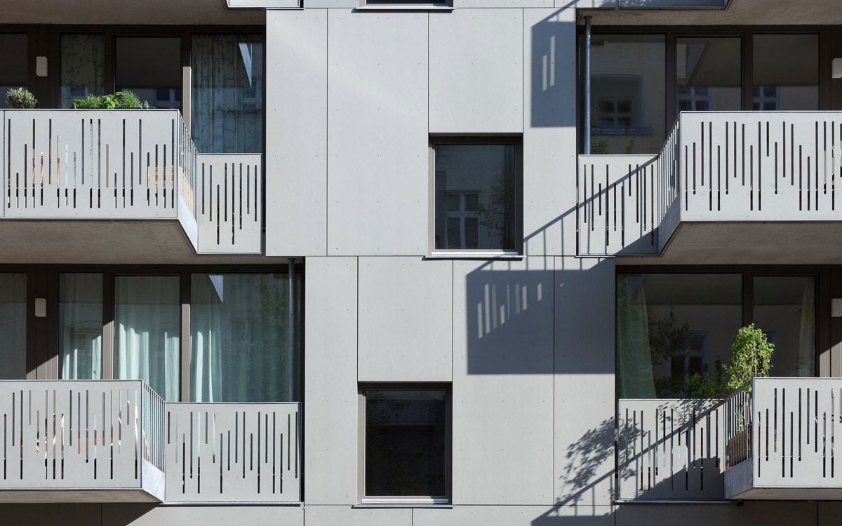 Bloc de Locuințe în Berlin – Eleganță Discretă