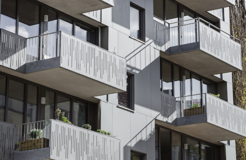 Bloc de Locuințe în Berlin – Eleganță Discretă