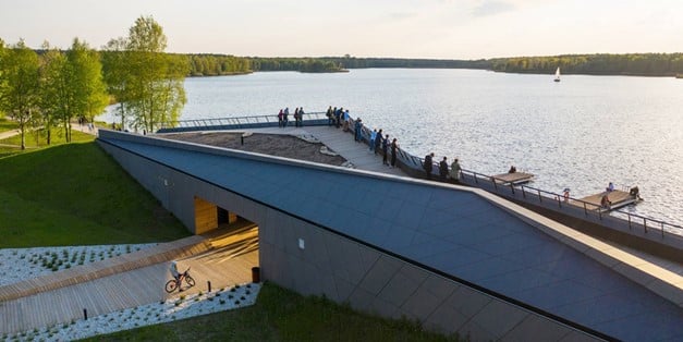 Le MOSM Canoe Centre avec façade EQUITONE, finaliste au titre de bâtiment de l’année 2021