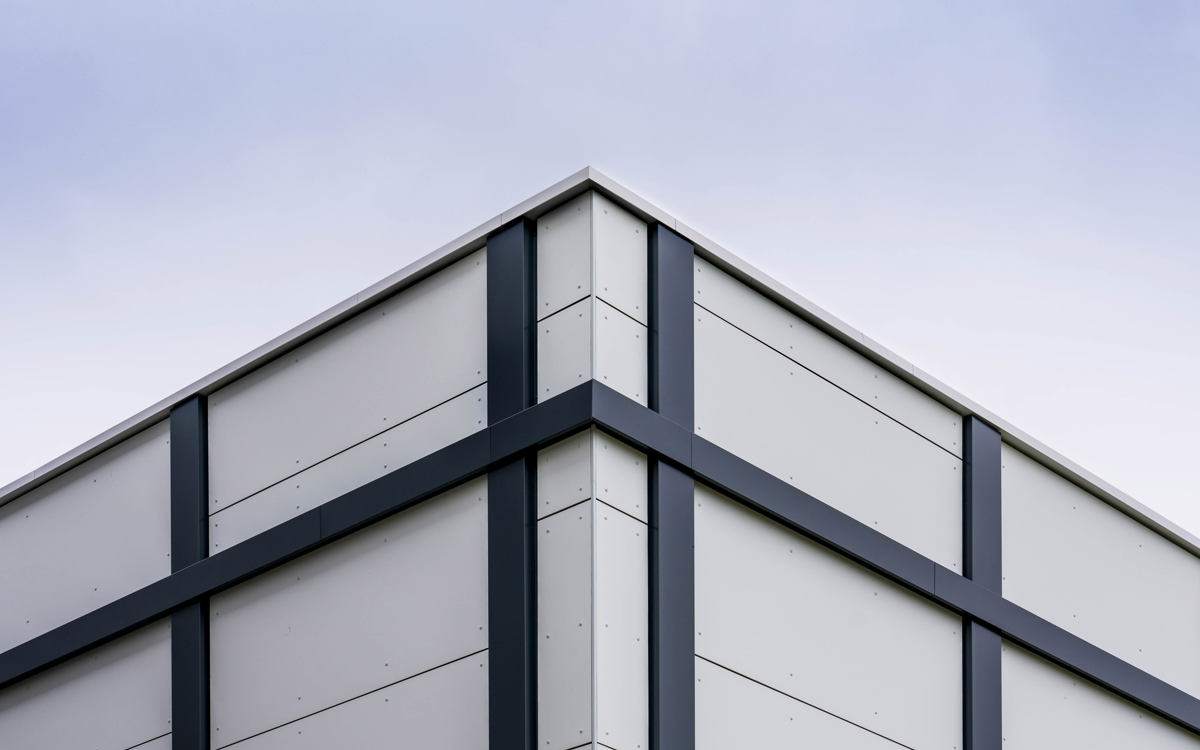 Réemploi durable de panneaux de façade EQUITONE pour la rénovation de l'hôpital Nij Smellinghe aux Pays-Bas
