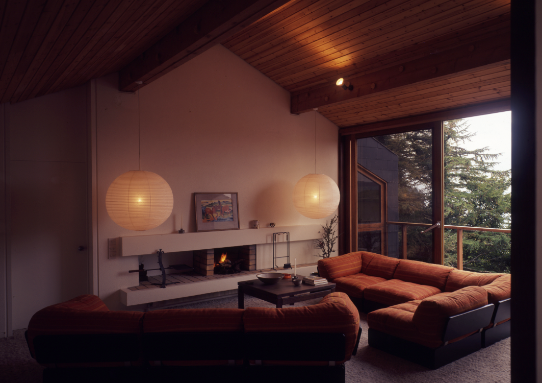 Building Of The Month - August 2017 - Holiday House