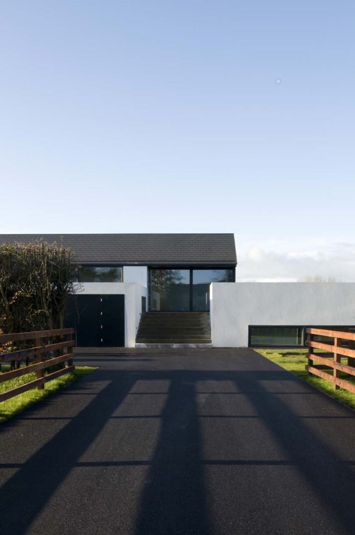 Building Of The Month - January 2017 - House Behind a Hedge