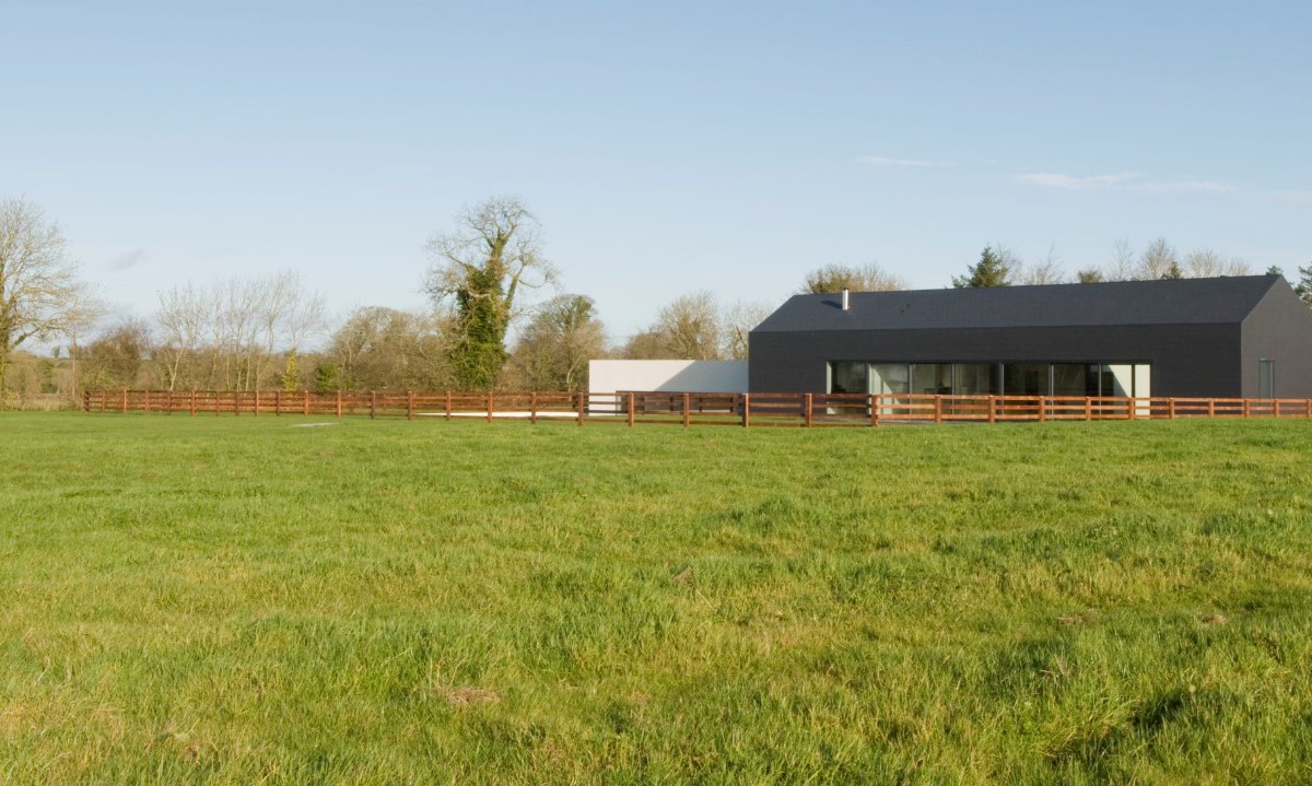 Building Of The Month - January 2017 - House Behind a Hedge