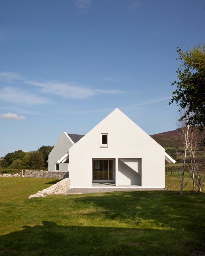 Building Of The Month - June 2017 - Bealalaw House