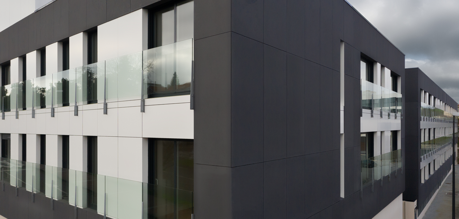 The Dark Color Trend in Commercial Architecture
