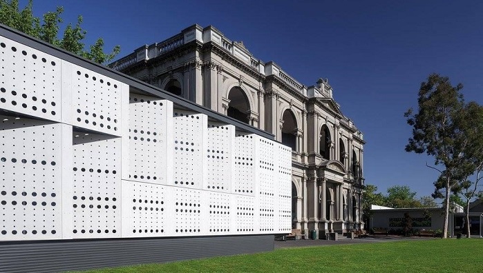 A+D n°53 : des maisons incroyables, une école évolutive et les toilettes les plus intéressantes d’Irlande !