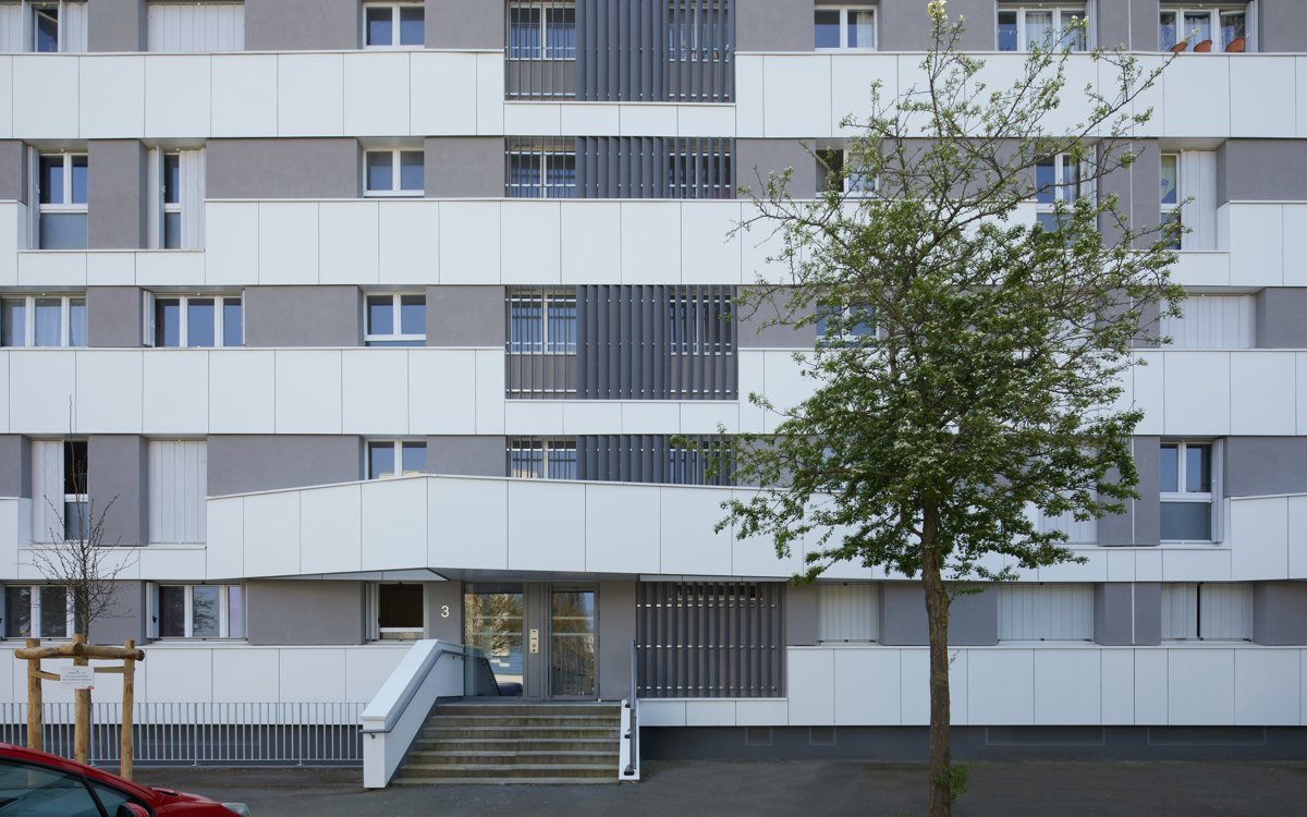 Renovatie van 368 woningen in Caen voor thermische isolatie.