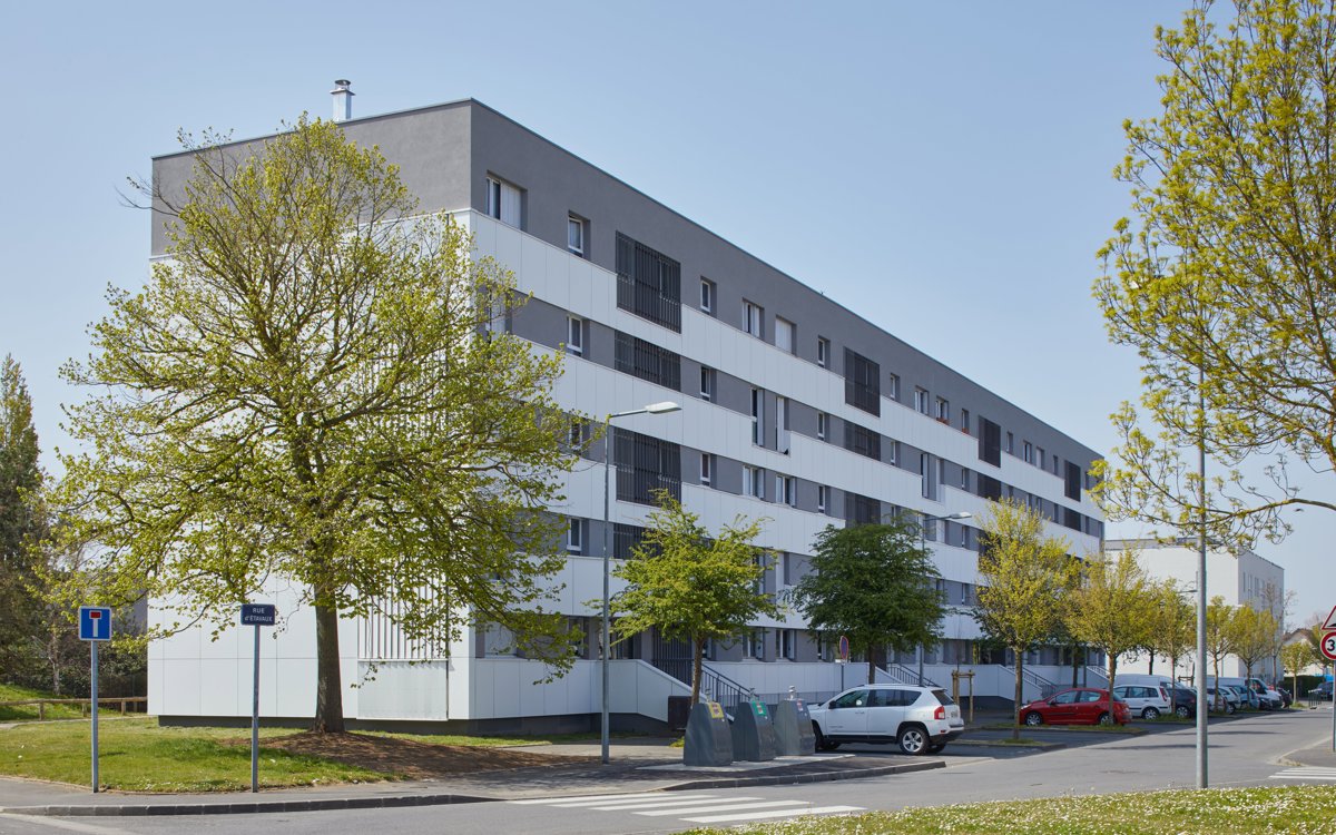 Renovatie van 368 woningen in Caen voor thermische isolatie.