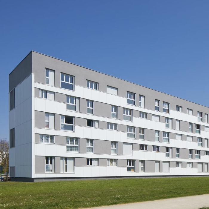 Renovatie van 368 woningen in Caen voor thermische isolatie.