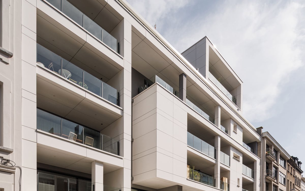 Grondige renovatie van appartementsgebouw Balmoral in Brussel
