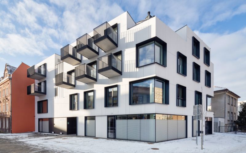 case study Piątkowska 133 opis realizacji obiektu w którym wykorzystano materiały EQUITONE