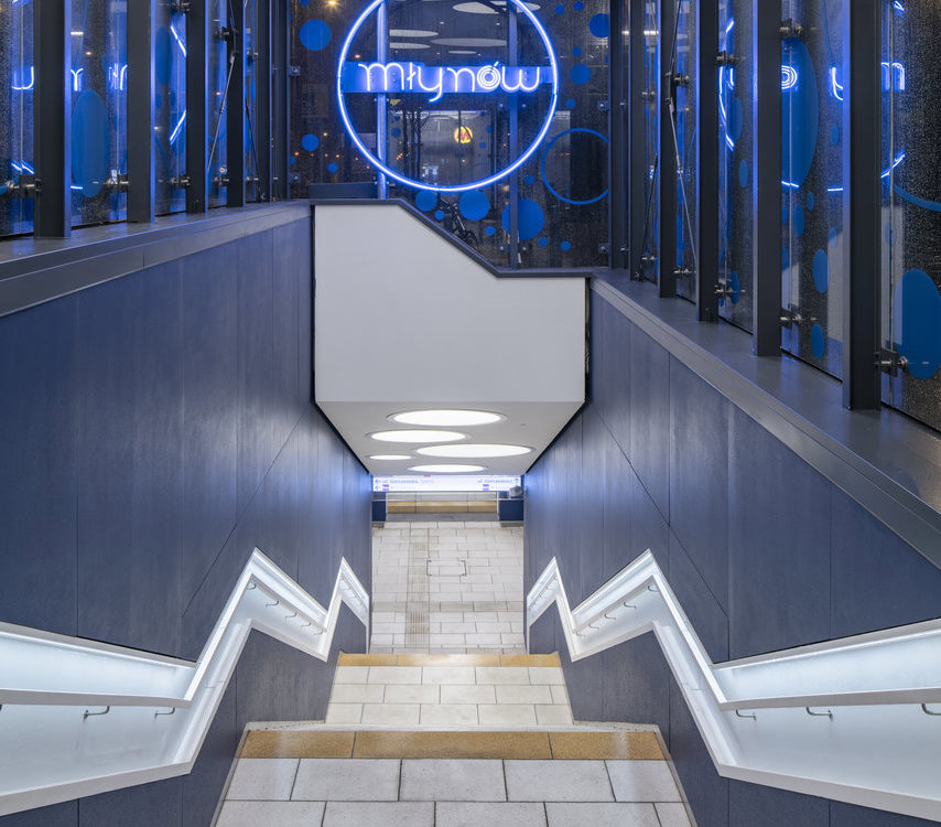 Metro Młynów na ścianach materiał EQUITONE [textura]