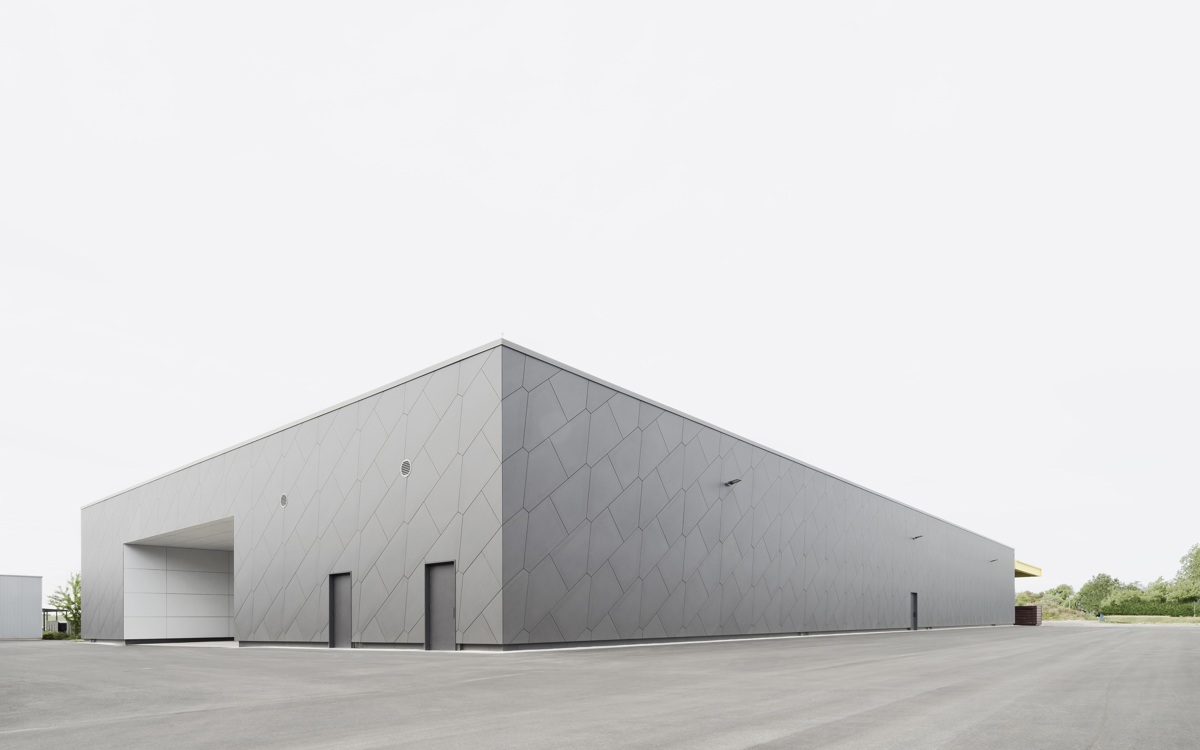 Visszafogott geometria, kifinomult részletek EQUITONE-nal