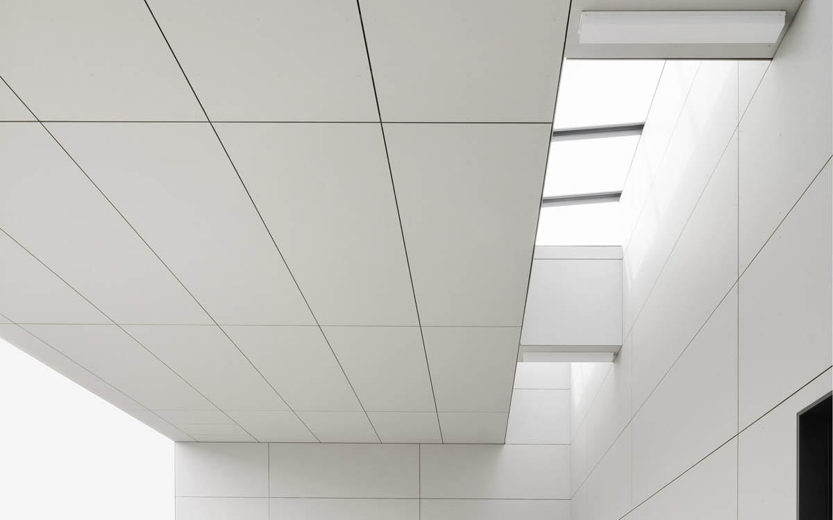 Visszafogott geometria, kifinomult részletek EQUITONE-nal