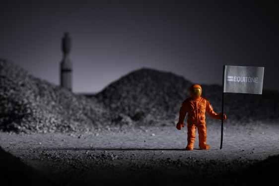 L’artiste de rue britannique Slinkachu a inspiré notre campagne de lancement 