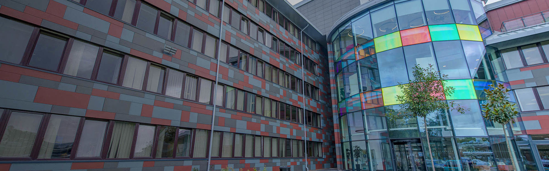Reclad with EQUITONE in a variety of colours