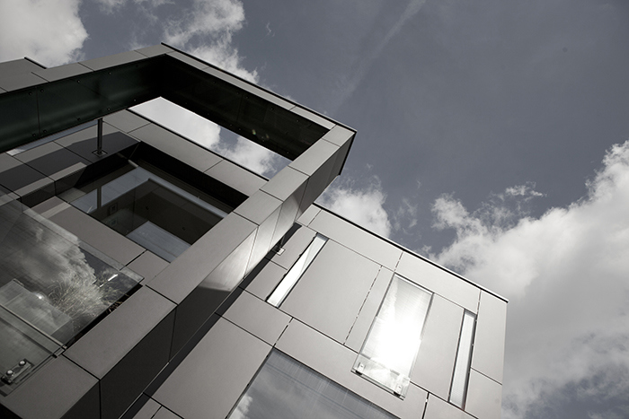 Vrijstaande woning in Bochum, Duitsland met EQUITONE natura N251 en onzichtbare bevestiging SFS