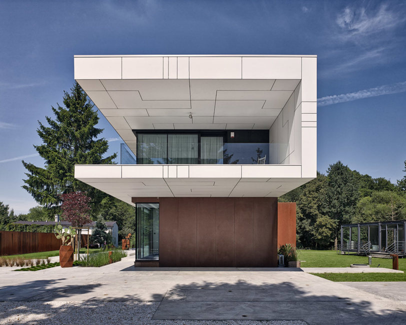 Box House