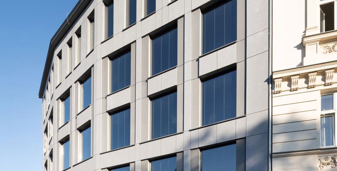 Na elewacji budynku wykorzystano materiał EQUITONE [tectiva] TE20