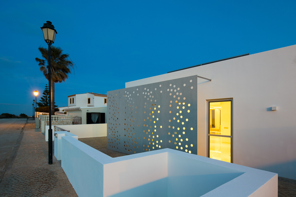 Vila GK, Vila do Bispo - EQUITONE