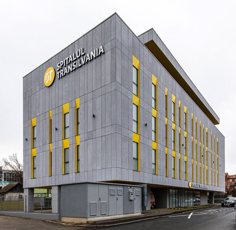 MODEL NOU DE ARHITECTURĂ  ȘI INFRASTRUCTURĂ MEDICALĂ: SPITALUL TRANSILVANIA  DIN CLUJ-NAPOCA