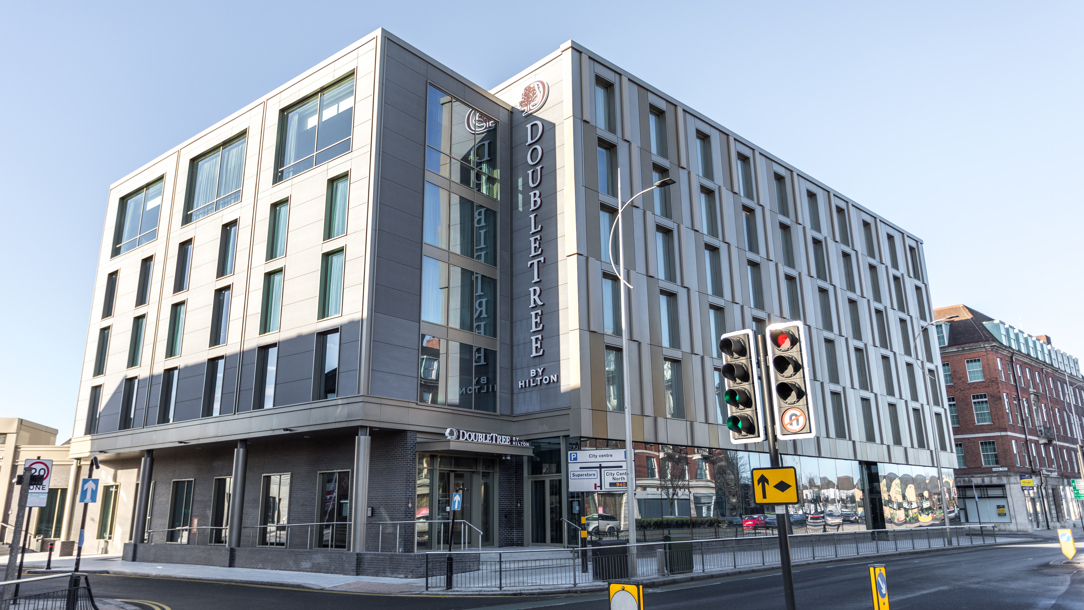 Doubletree by Hilton Hull 
